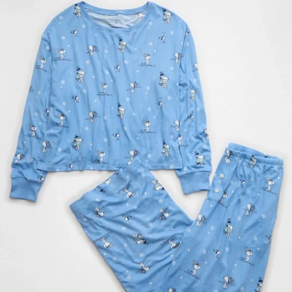 🐩 American Eagle Snoopy Plush Ski PJ Set 🩵 - Picture 2 of 4
